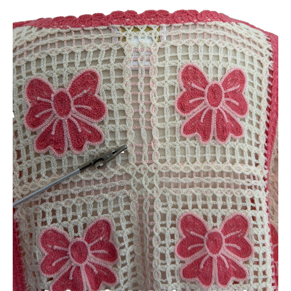 House Of Harlow Poncho OS Pink Bow Granny Square Knit Crochet Shawl Sweater READ - Picture 7 of 9